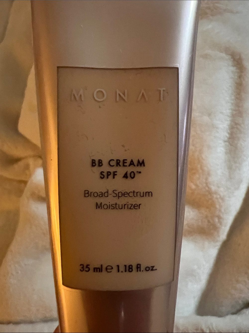 MONAT BB Cream SPF 40 Broad-Spectrum Moisturizer in Light/Beige